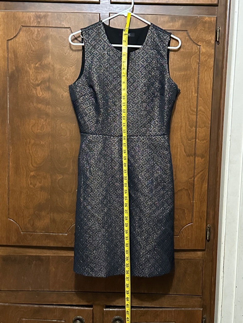 IMNYC- Isaac Mizrahi Textured Metallic Black & Silver Sheath Dress